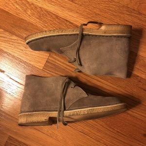 Clark’s Desert Boot in Taupe